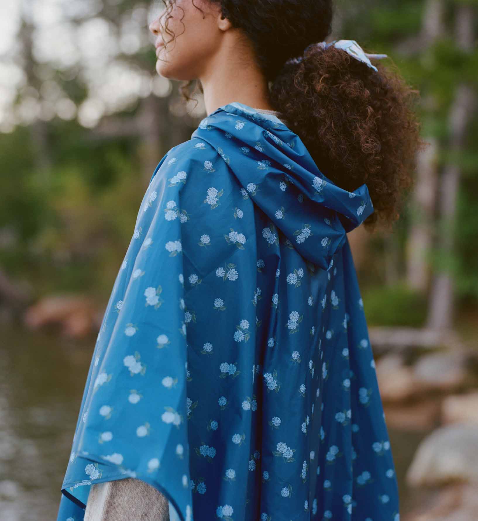 Packable Rain Poncho - Ditsy Hydrangea